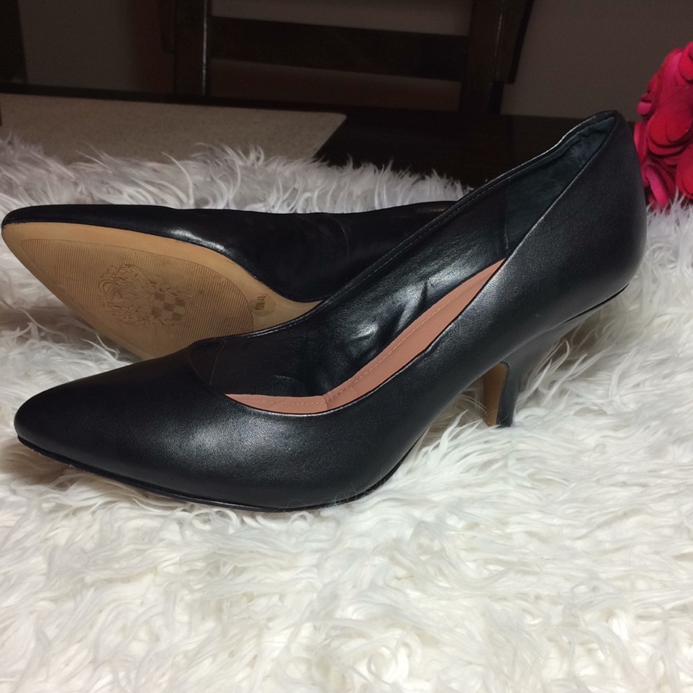 Vince Camuto heels 👠